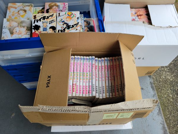 アニメ画集やバンドスコアなどの本を、鳥栖市と福岡市早良区にて買取しました。