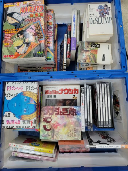 福岡県田川郡川崎町と博多区にて、本・ゲームソフト・DVDなどを買取しました。